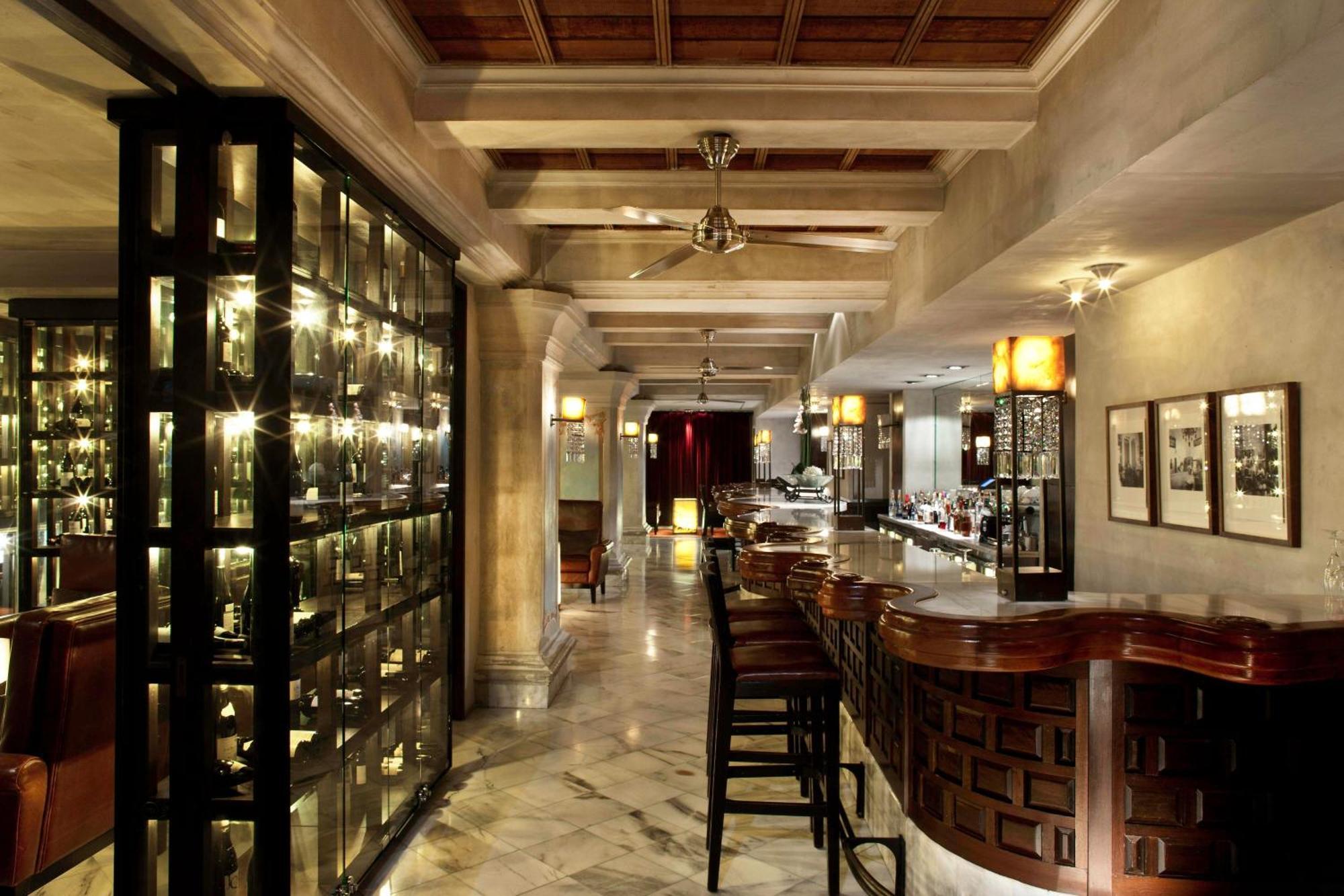 The Westin Kuala Lumpur Ξενοδοχείο Εξωτερικό φωτογραφία The bar at the Mandarin Oriental, Bangkok